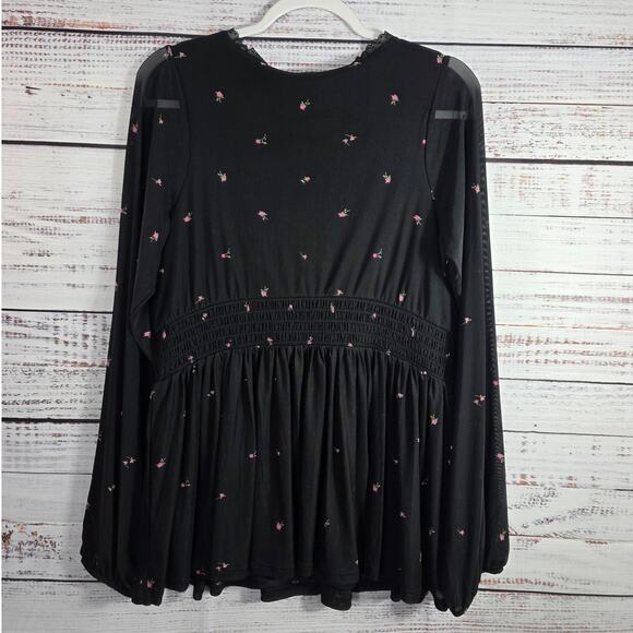 Torrid Plus Size Floral Peplum Surplice Blouse Long sleeve Balck NWT - Picture 2 of 5